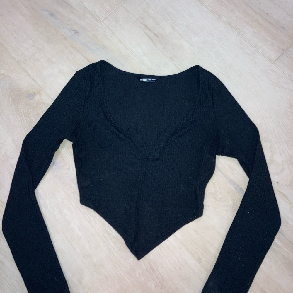Long sleeve crop top